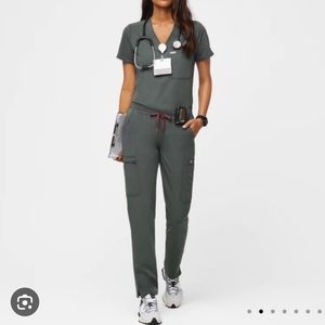 FIGS BONSAI SCRUB SET